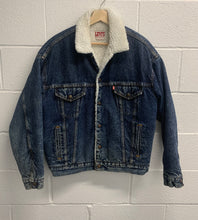 Load image into Gallery viewer, 80s Levi&#39;s Sherpa Jacket

